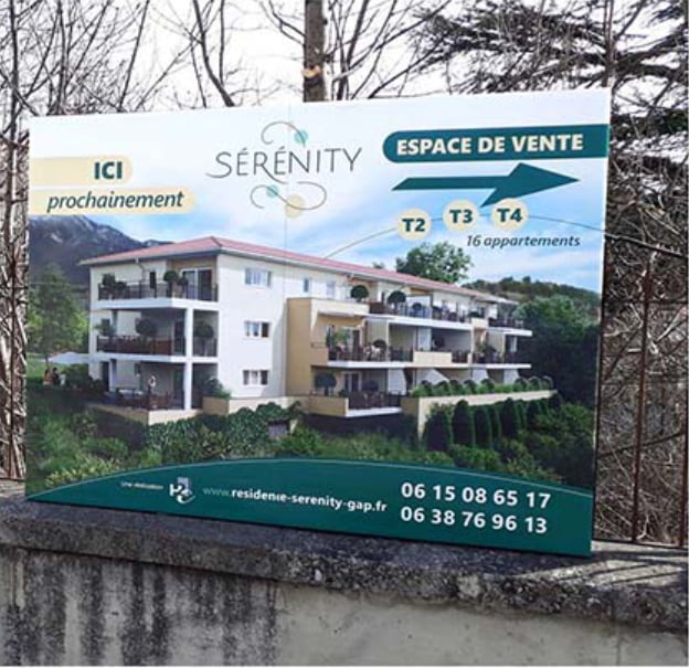 Création de panneaux de chantier pour un programme immobilier sur Gap par Sylvie Brossois graphiste (Gap, Hautes-Alpes, en région PACA) ; professionnelle de la communication visuelle et du social media managment