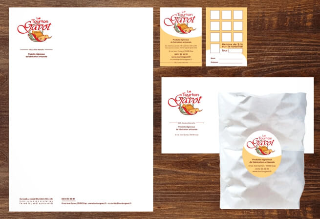 Création de la papeterie (papier à en-tête, carte de visite, étiquette produit, enveloppe) d’un commerce alimentaire à Gap par Sylvie Brossois graphiste (Gap, Hautes-Alpes, région PACA) ; professionnelle de la communication visuelle et du social media management